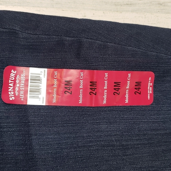 Signature Levi Strauss dark wash modern boot cut Size 24M NWT - Picture 3 of 8